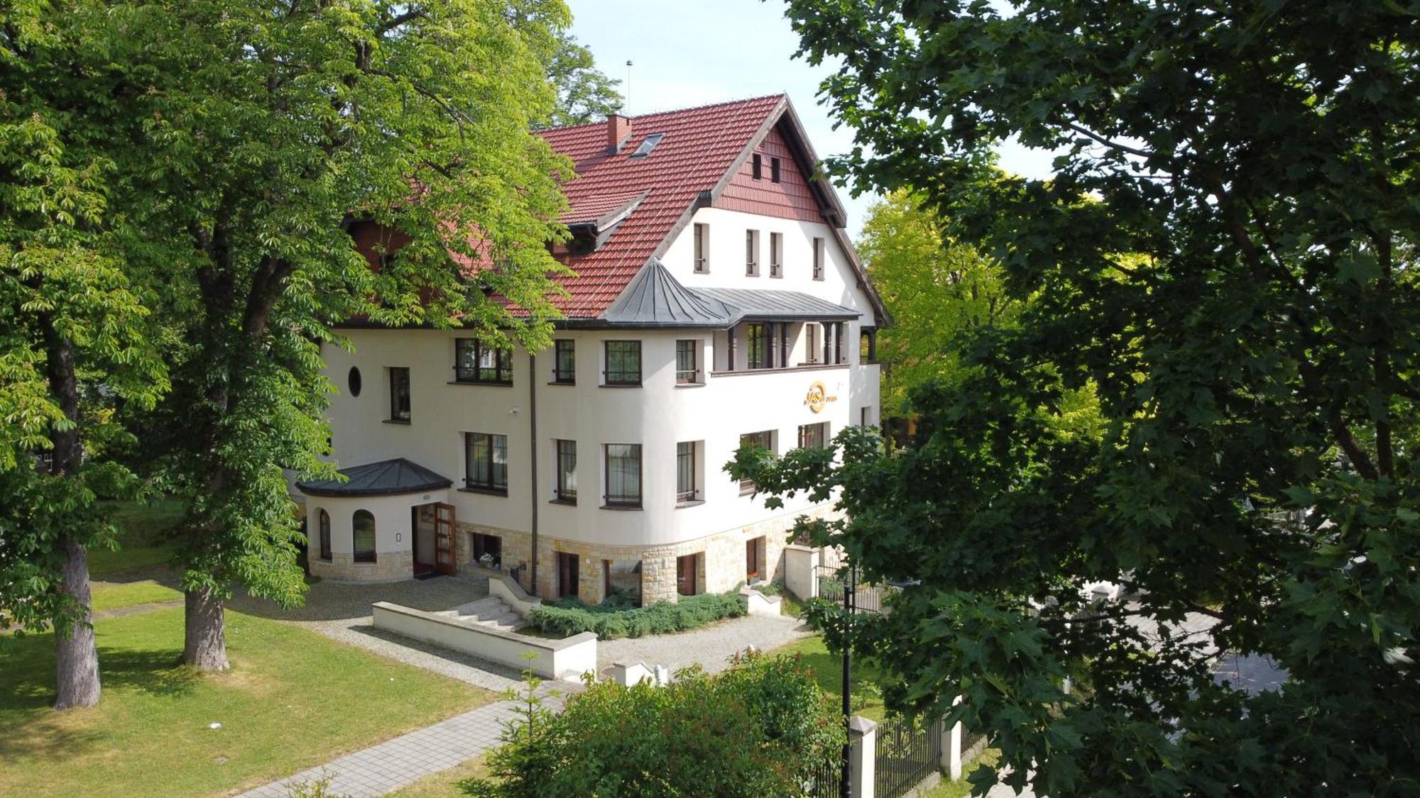 Jasny Dwór Polanica-Zdrój Exterior foto